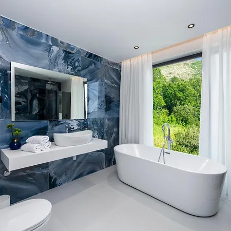 Exclusive Belenum With Breakfast,gym,sauna ムリニ