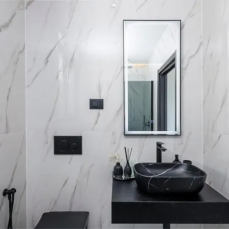 Exclusive Belenum With Breakfast,gym,sauna ムリニ