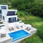 Exclusive Belenum With Breakfast,gym,sauna