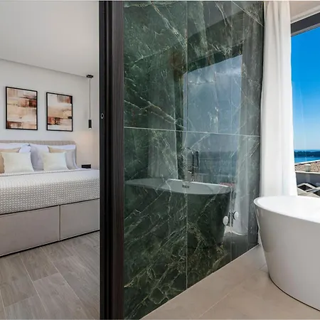 Exclusive Belenum With Breakfast,gym,sauna Villa Mlini