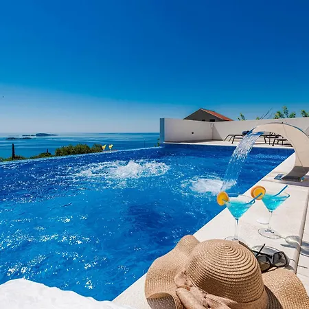 Villa Exclusive Belenum With Breakfast,gym,sauna *