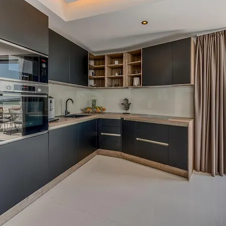 Exclusive Belenum With Breakfast,gym,sauna Villa Mlini