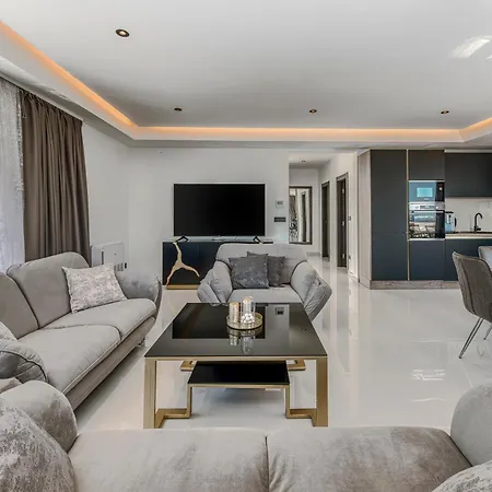 فيلة Exclusive Belenum With Breakfast,gym,sauna *