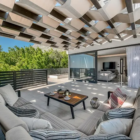 Exclusive Belenum With Breakfast,gym,sauna Villa