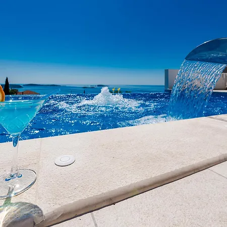 Exclusive Belenum With Breakfast,gym,sauna Villa
