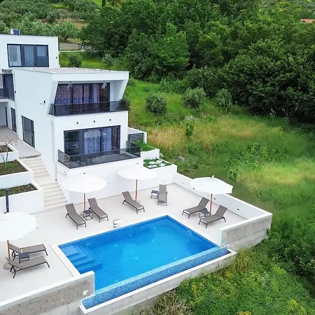 Exclusive Belenum With Breakfast,gym,sauna