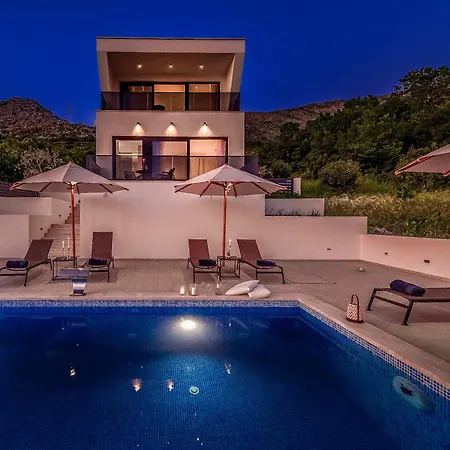 Exclusive Belenum With Breakfast,gym,sauna Villa